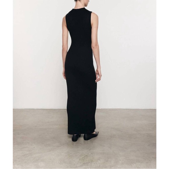 Elegant Black Sleeveless Maxi Dress - Picture 2 of 2